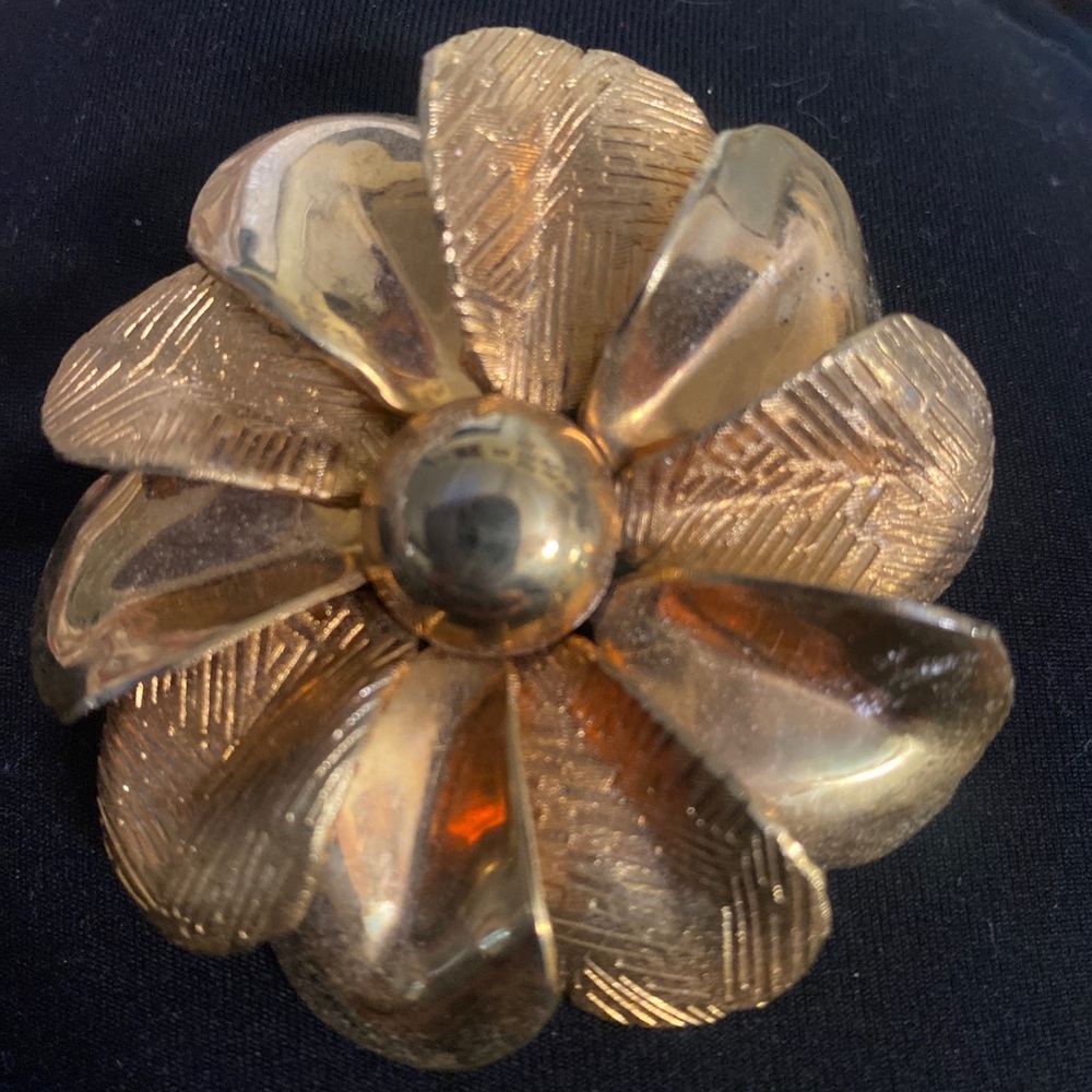 Vintage Gold Flower Pendant